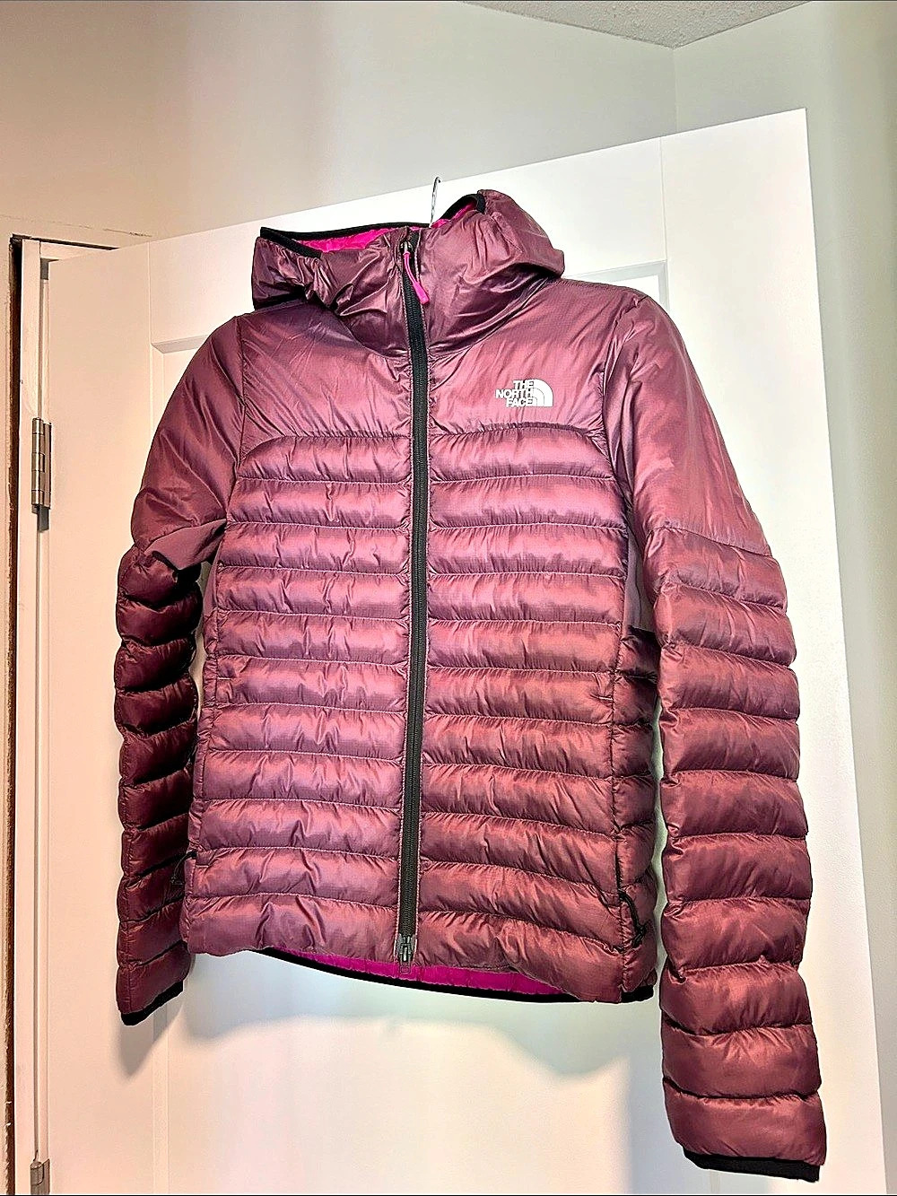 The North Face Women's non down filled Hoodie Purple XS